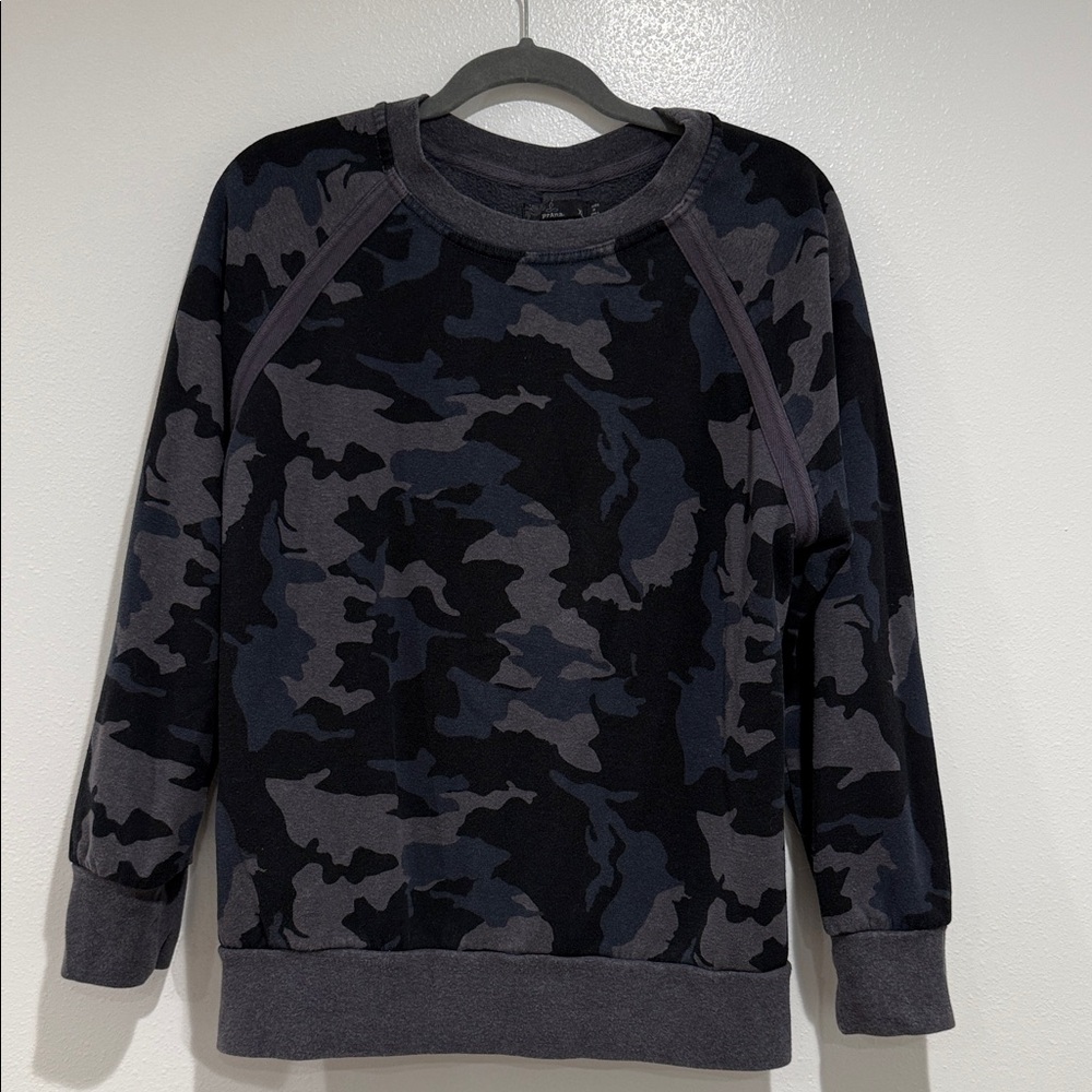 Prana Women's Camouflage Crewneck Sweater - Black and Gray/Blue